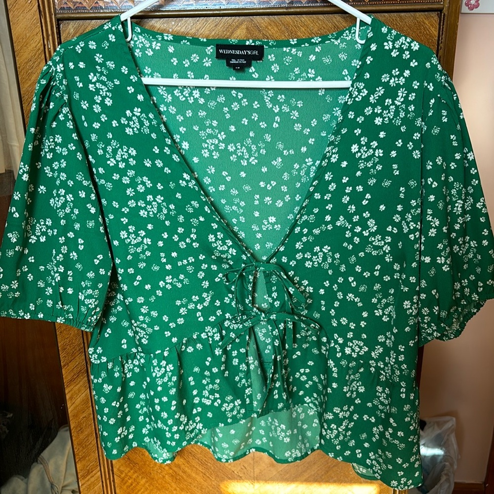 Green floral Tie-Front Shirt